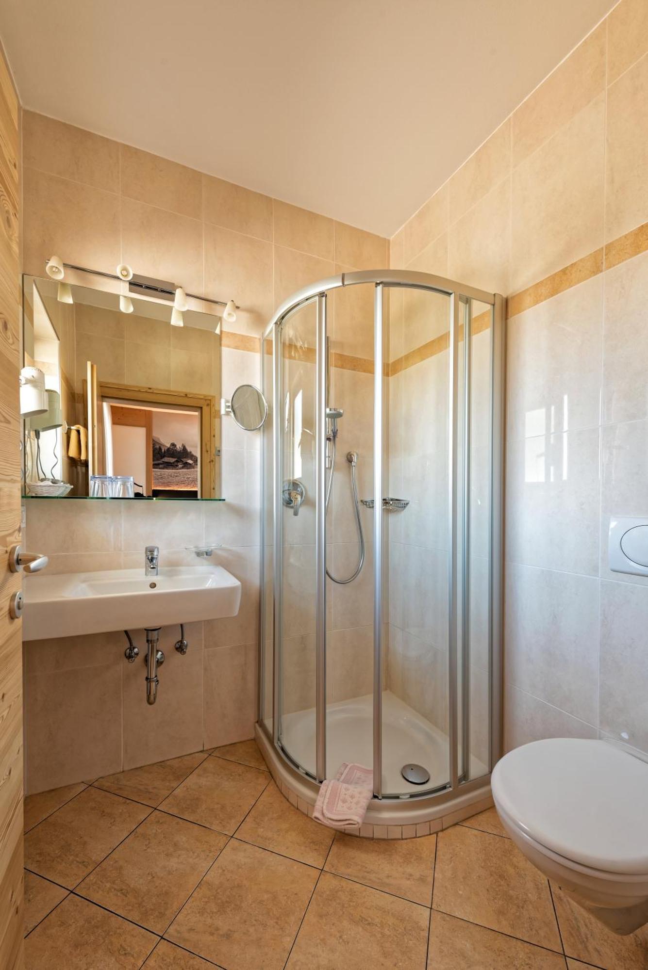 Hotel Schallerhof Tesimo Luaran gambar